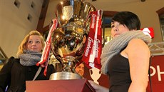 V Plzni začala Trophy Tour - cesta poháru pro vítěze fotbalové Gambrinus ligy...