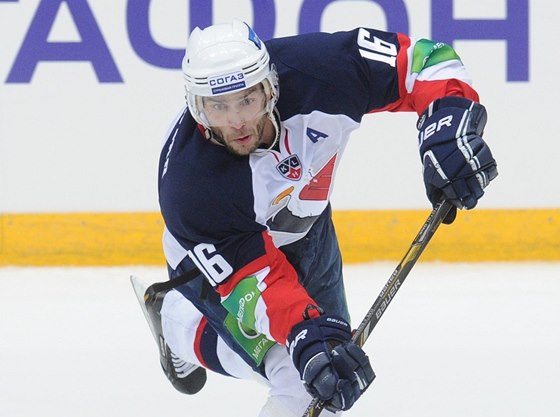 Hokejový útoník Roman Kukumberg ze Slovanu Bratislava ídil opilý.