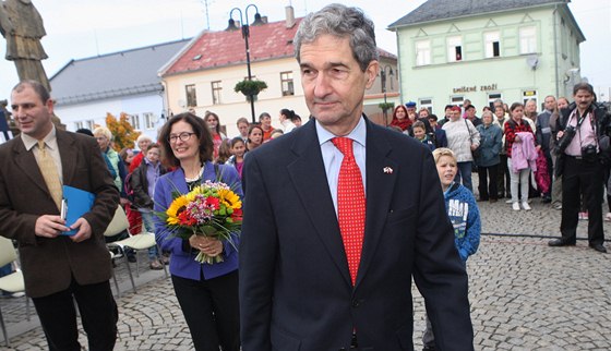 Cameron Kerry na Mírovém náměstí v Horním Benešově na Bruntálsku. (14. října