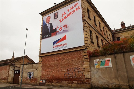 Vratislav Myná, kanclé prezidenta Zemana, utrpl coby krajský lídr Zemanovc v pedasných volbách do Poslanecké snmovny debakl.