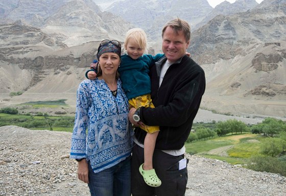 Kateřina Jacques a Martin Bursík s dcerou Noemi v Himálaji