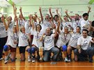 Tým PVK Olymp Praha se raduje z vítezství ve finále volejbalové ligy en proti...