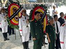 Vietnam zahájil dvoudenní státní poheb oblíbeného generála Vo Nguyen Giapa,