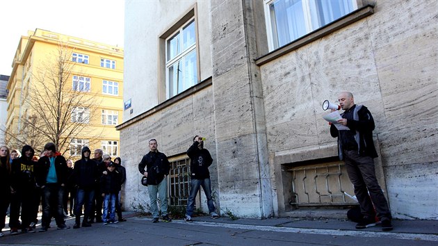 Demonstranti pi sobotnm protestu "Proti rasismu a policejnmu nsil" v Ostrav.