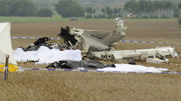 V Belgii se zřítilo letadlo s parašutisty, 11 lidí zemřelo (19. října)