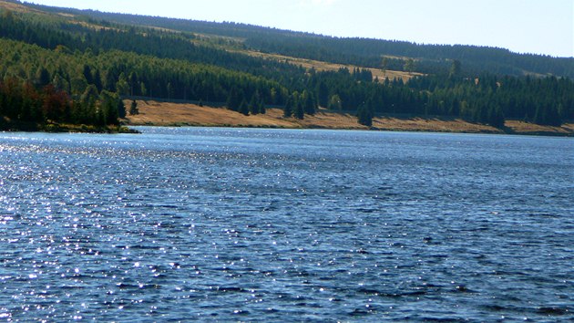 Vodní nádrž Fláje je jedinou českou pilířovou přehradou. 