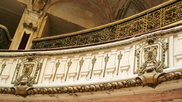 Prohlídka rekonstruovaného Národního domu v Karlových Varech.