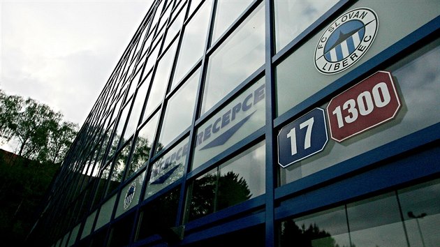 Málokterý fotbalový stadion v Česku hostil tak věhlasné kluby jako ten...