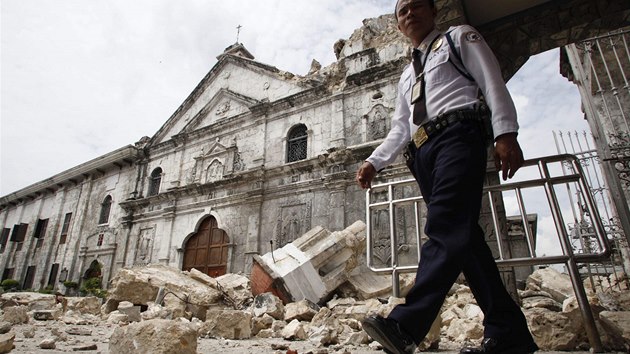 Zemtesen pokodilo v ptm nejvtm filipnskm mst Cebu i baziliku Jezultka (Baslica Menor del Santo Nino), nejstar mskokatolick kostel v zemi.