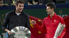 VÍTZ A PORAENÝ. Turnaj v anghaji ovládl Novak Djokovi (vpravo). Ve finále