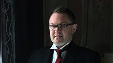 Anglian Jamie Flay - první eský komorník na plný úvazek.