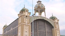 Pr�myslový palác v Praze po po�áru