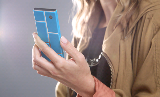 Motorola vyvíjí modulární smartphone Ara inspirovaný projektem Phonebloks.