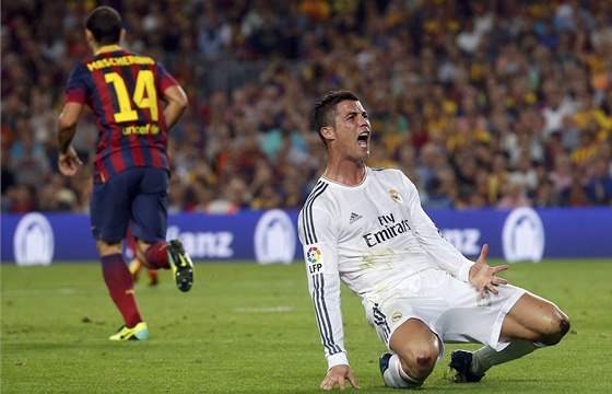 PRO TO NEPÍSKÁ?! Cristiano Ronaldo zuí na rozhodího, v pokutovém území ho