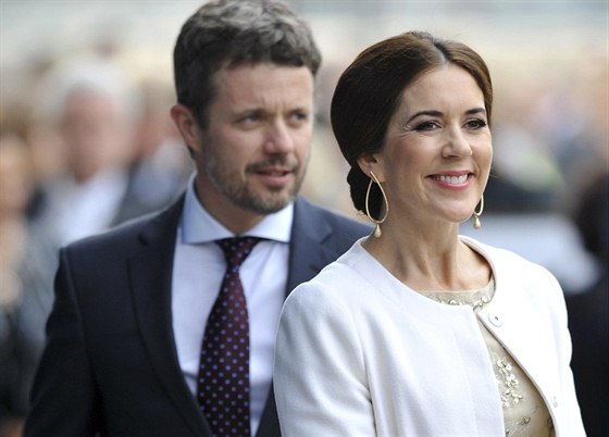 Dánský korunní princ Frederik a jeho manelka princezna Mary (27. íjna 2013)