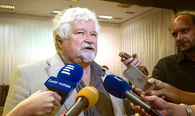 Bývalý p�edseda �eské vlády a Senátu Petr Pithart