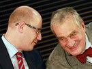 Bohuslav Sobotka a Karel Schwarzenberg pi pedvolební debat lídr stran,...