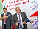 Pavel Kováik (uprosted) ve volebním tábu KSM. (26. íjna 2013)