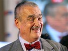 Karel Schwarzenberg ve volebním tábu TOP 09. (26. íjna 2013)