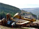 Na stavb nové lanovky z Jáchymova na krunohorský Klínovec se na stráni