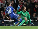 Cesar Azpilicueta z Chelsea se stelecky prosadil v derby s Arsenalem, práv...