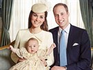 Oficiální portrét královské rodiny ze ktu prince George od fotografa Jasona...