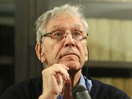 Amos Oz pi prask nvtv za elem pevzet Ceny Franze Kafky (2013) 