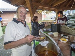 Pedasn volby do Poslaneck snmovny v Neubuzi na Zlnsku doplnily i oslavy...