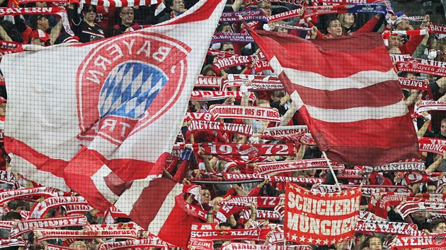 FANDME. Fanouci Bayernu Mnichov pi utkn proti Plzni.
