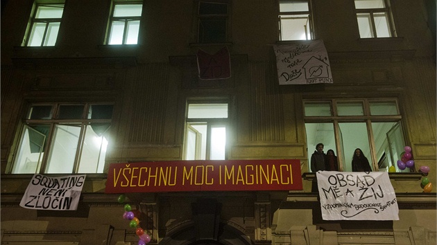 Squattei obsadili typatrový dm mezi hlavním nádraím a Václavským námstím.