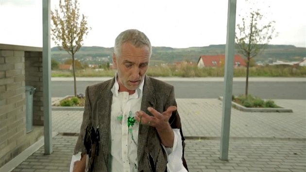 VIDEO: Hanák v klipu položil život za zelené, Franz podpořil Piráty -  iDNES.cz