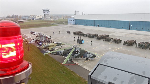 Vojenská základna u Náměště nad Oslavou se mění na vrtulníkovou. Odletěly odtud stroje L-39 do Čáslavi.