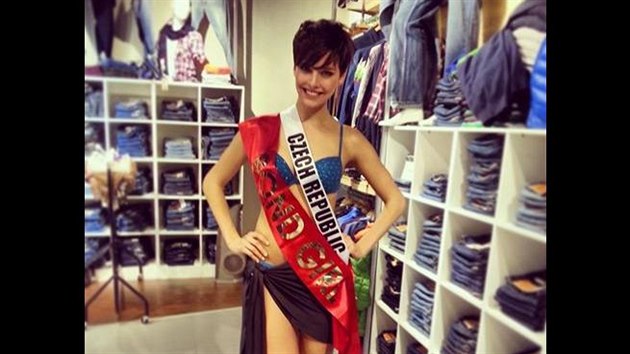 Česká Miss 2013 Gabriela Kratochvílová na Miss Universe v Moskvě