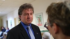 Ji�í Dolej� ve volebním �tábu KS�M (26. �íjna 2013)