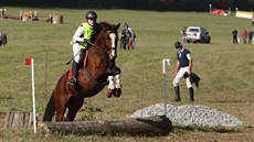 Martina Chvátalová se mistrovství Zlínské oblasti v military zú�astníla s kon�m...