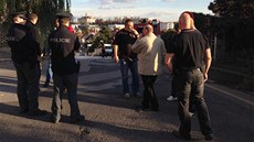 Podezelý mu se ped zraky policist zastelil.