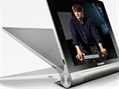 Lenovo Yoga Tablet lze díky otonému stojánku zafixovat ve tech polohách.