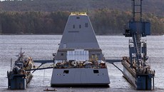 První americký neviditelný torpédoborec Zumwalt (28. �íjna 2013)