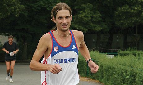 SUVERÉN. Daniel Orálek vyhrál vech sedm etap, kadý z terénních maraton zvládl za mén ne ti hodiny a 22 minut.