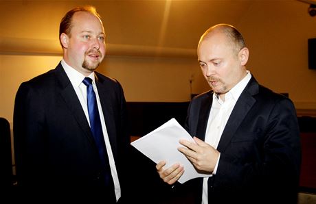 Jeroným Tejc i Michal Haek podpoili koaliní smlouvu, kterou SSD vyjednala s ANO a lidovci.