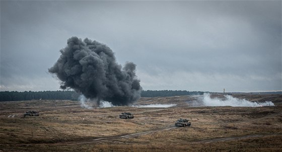 Na největším cvičení za poslední roky NATO testuje své síly rychlé reakce