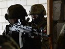 Příslušníci polské vojenské policie během cvičení Sil rychlé reakce NATO v
