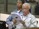 Bývalý lídr Rudých Khmer Khieu Samphan ped Mezinárodním soudem pro Kambodu