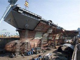 Konstrukce letadlové lodi USS Gerald R. Ford v newportských loděnicích