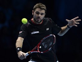 VCARSK PESNOST. Stanislas Wawrinka bhem zpasu s Davidem Ferrerem.