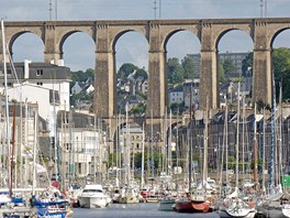 Viadukt ve francouzském Morlaix v Bretani