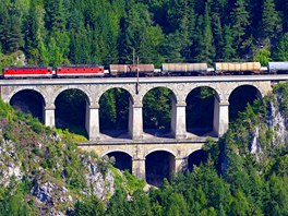 Viadukt Krausel-Klause, dlouhý 87 metr a vysoký 36 metr, na legendární...