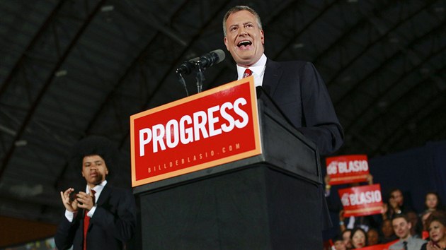 Demokratick kandidt na starostu New Yorku Bill de Blasio (5. listopadu 2013)