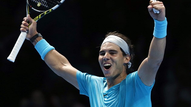 panlsk tenista Rafael Nadal slav postup do semifinle Turnaje mistr.