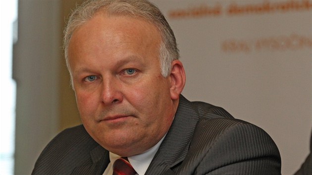 Na krajském sjezdu ČSSD ve Větrném Jeníkově zvolili novým krajským předsedou strany Petra Krčála.